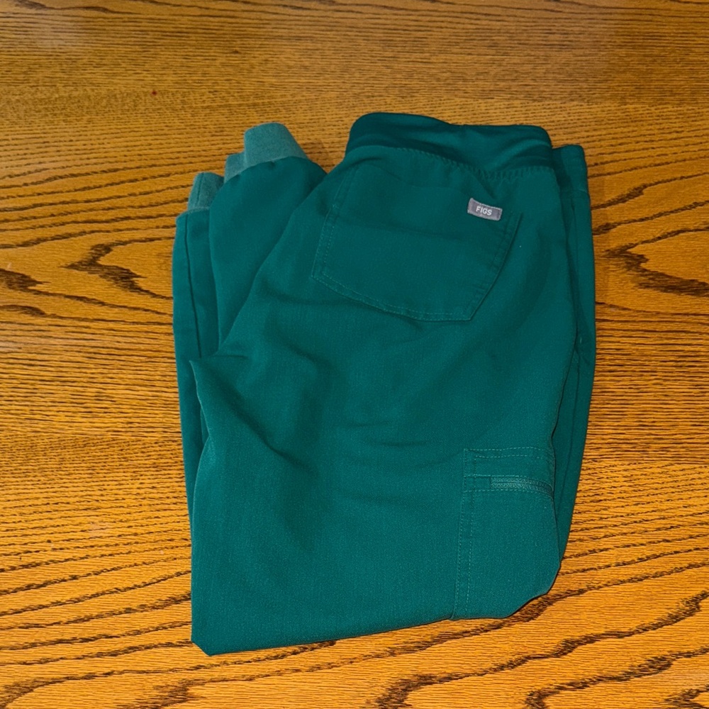 Figs green jogger scrubs